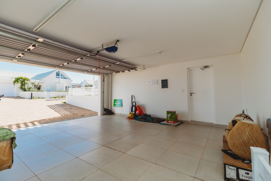 3 Bedroom Property for Sale in Kraaibosch Western Cape
